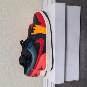 New Nike Air Jordan 1 Low SE Authentic NWT